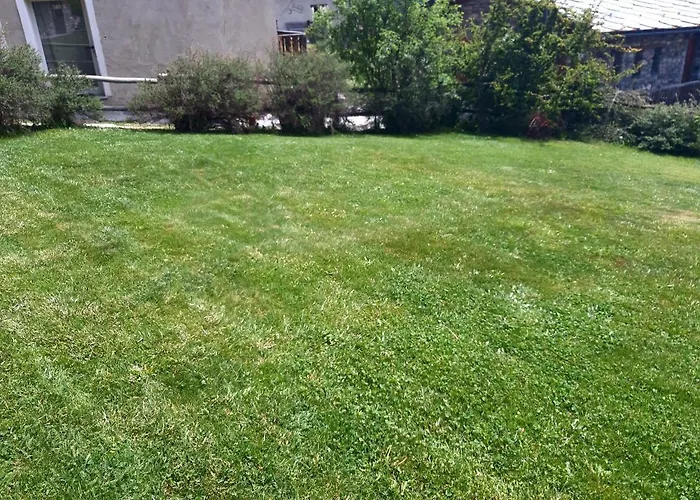 Stop & Stare Stars 3* Lignan